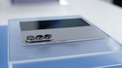 samsung z fold7 rear