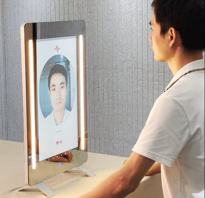 CES 2024: این «آینه جادویی» جریان خون صورت را برای نظارت بر علائم حیاتی آنالیز می‌کند.