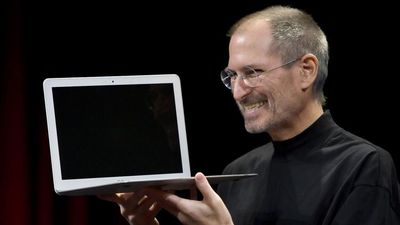 steve jobs macbook air - به یاد مدیر عامل اپل استیو جابز در روز تولدش