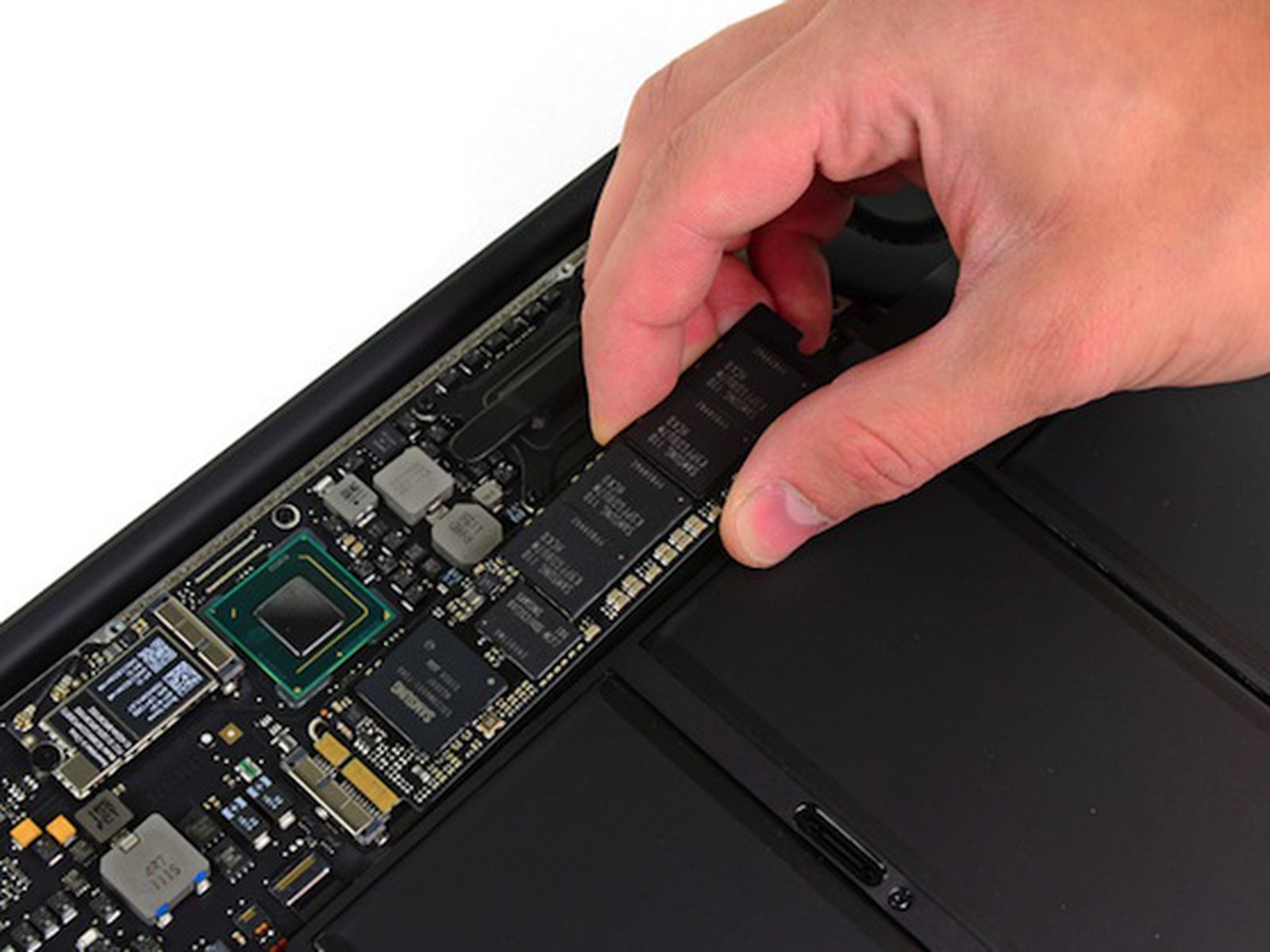 Teardown Confirms Apple Still Modular Solid-State Drive on MacBook Air - MacRumors