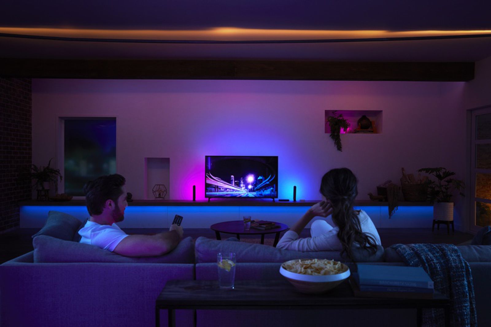 New Philips Hue Play HDMI Sync Box You Sync Your Lights to Your TV - MacRumors