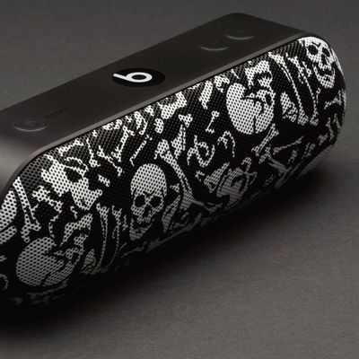 beats pill stussy