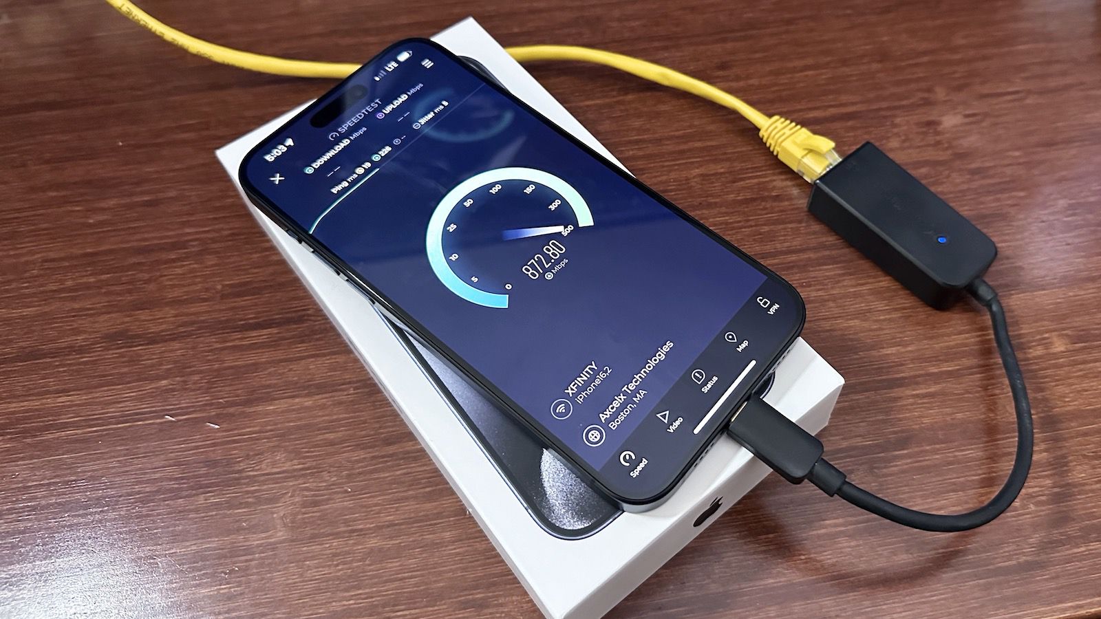 iPhone 15-Modelle unterstützen einen USB-C-zu-Ethernet-Anschluss für schnellere Internetgeschwindigkeiten