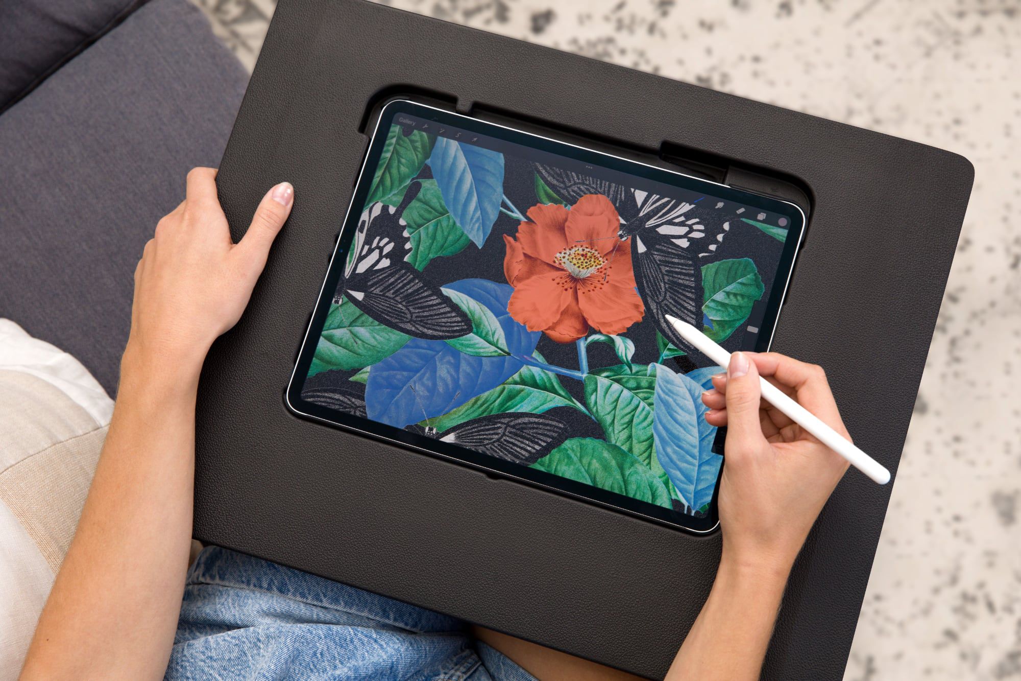 luna-display-creators-launch-new-darkboard-drawing-surface-for-ipad