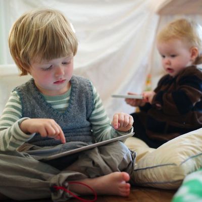 children ipad iphone