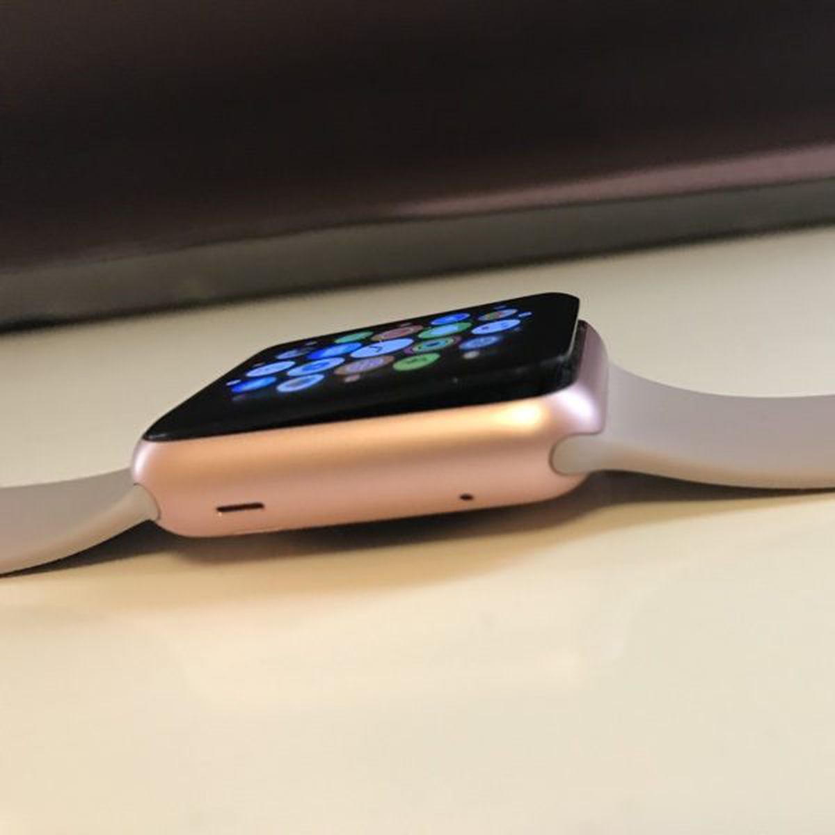 Apple watch discount 3 swollen battery