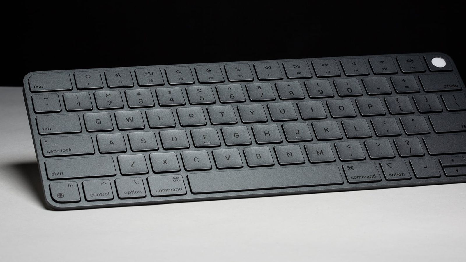 colorware-magic-keyboard-1.jpg