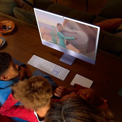 Apple iMac M4 lifestyle 24 inch Retina display