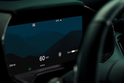Aston Martin Apple CarPlay Ultra 11