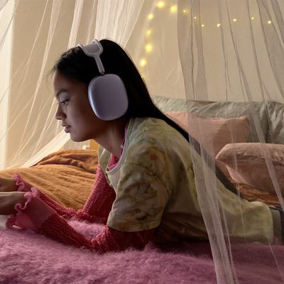 MacBook Neo Lifestyle