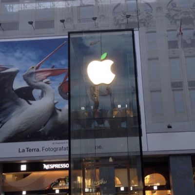 milan apple store earth day