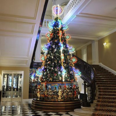 Claridges Christmas Tree 1