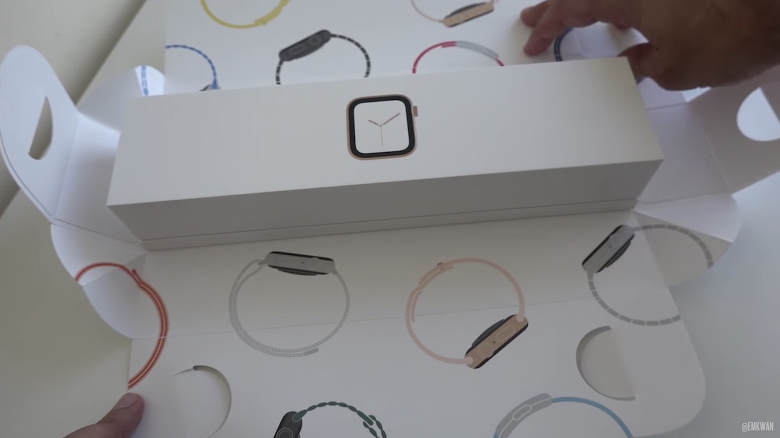 apple series 4 watch box
