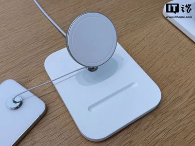 iphone 16e retail charging dock