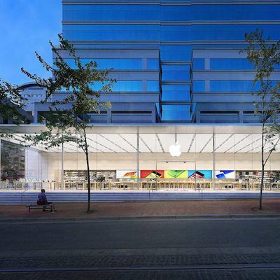 apple pioneer place