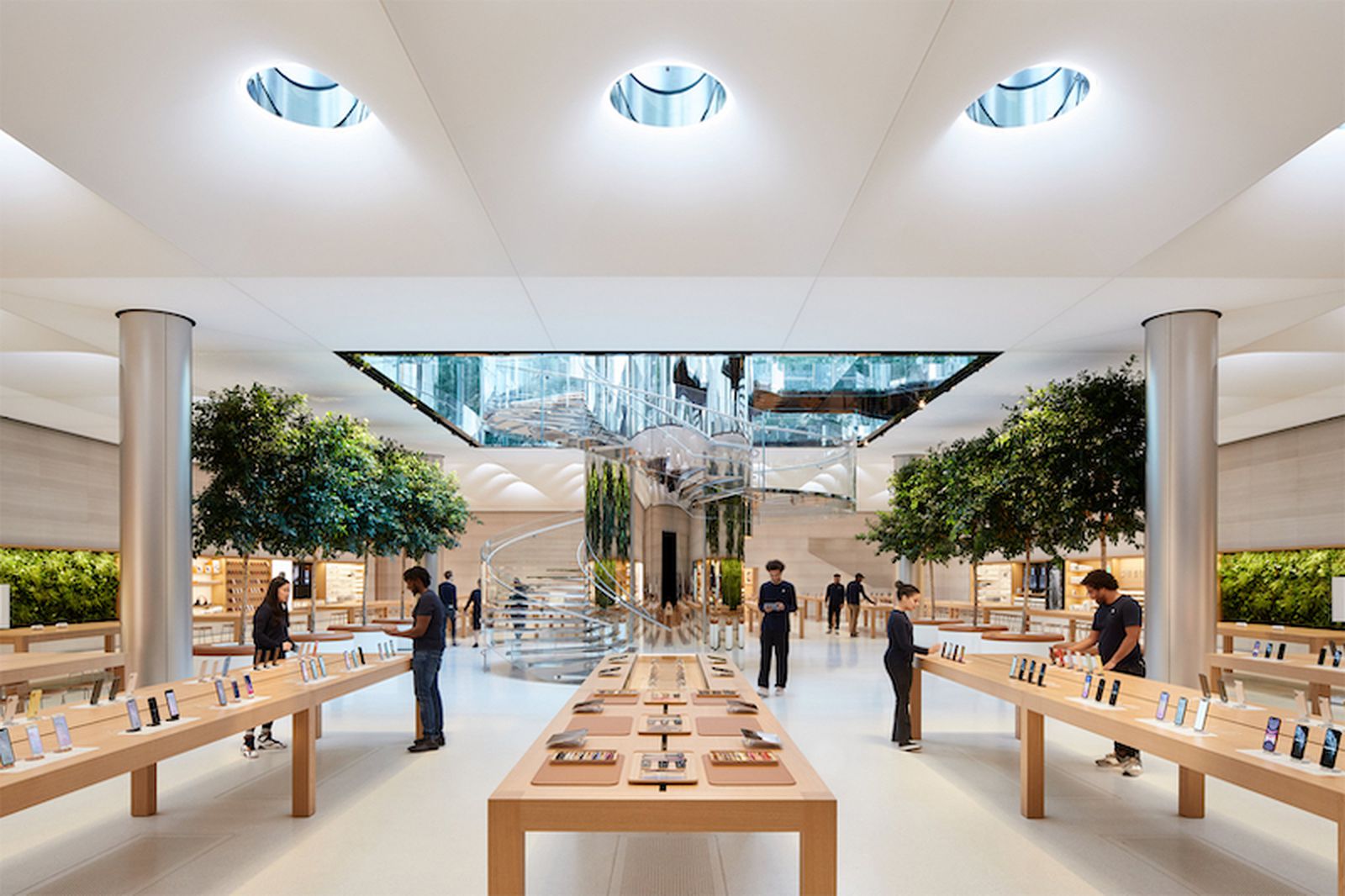 Apple Previews Revamped Fifth Avenue Flagship Store In New York City 