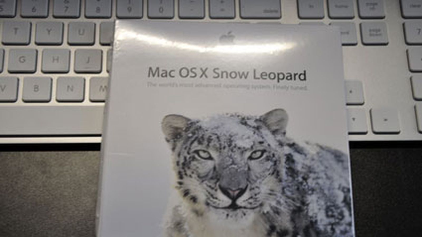 Os x 10.6 snow leopard. Mac os x 10.6 Snow Leopard. Apple Mac os x Snow Leopard. Обои Mac os x Snow Leopard. Mac os Snow Leopard диск.