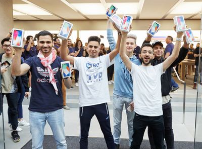 iphonex launch georgestreet sydney entrance purchase 20171102