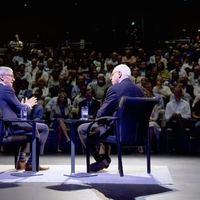 tim cook bloomberg
