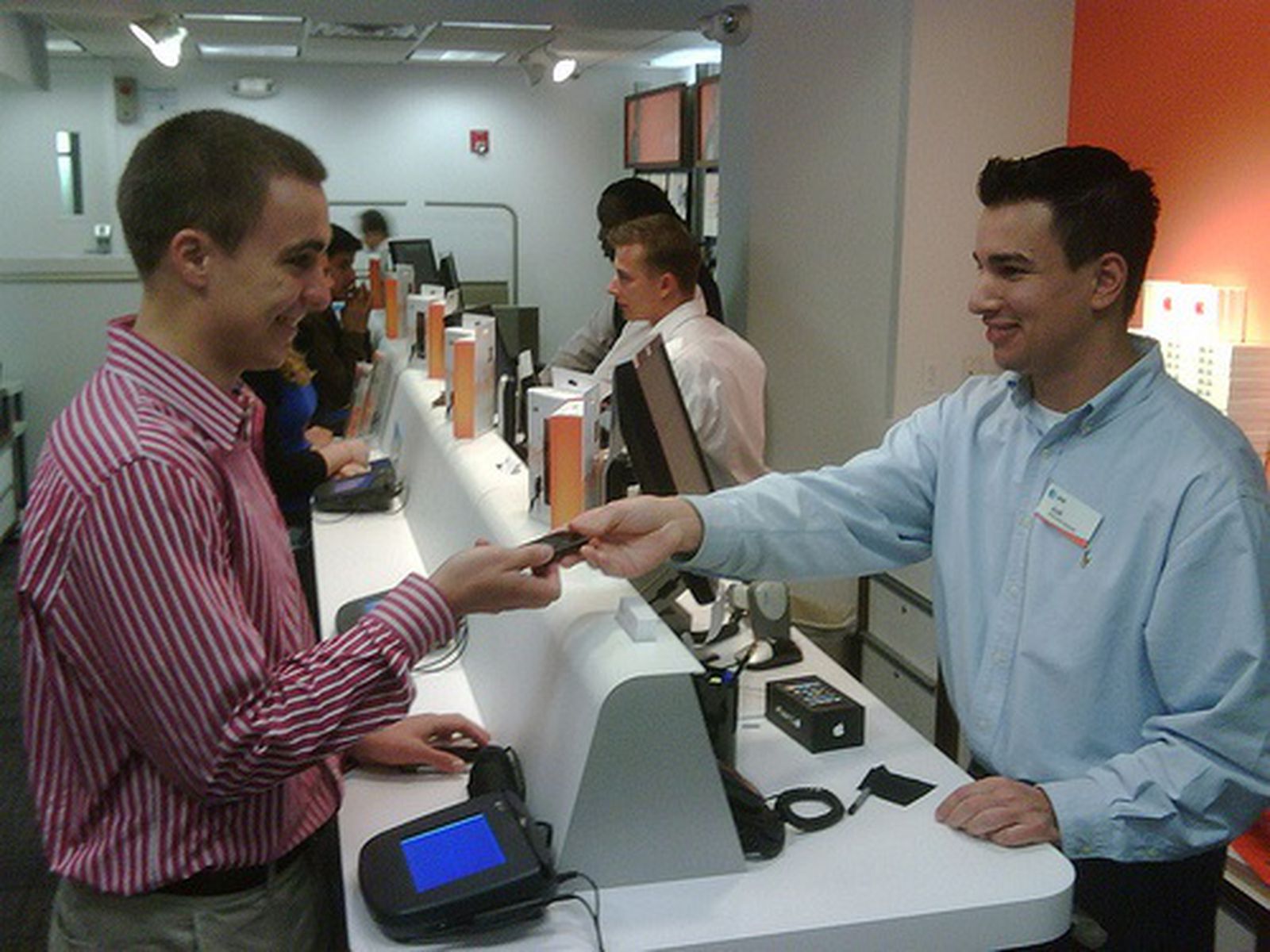 AT&T Prepares for Loss of iPhone Exclusivity as Subscriber Base ...