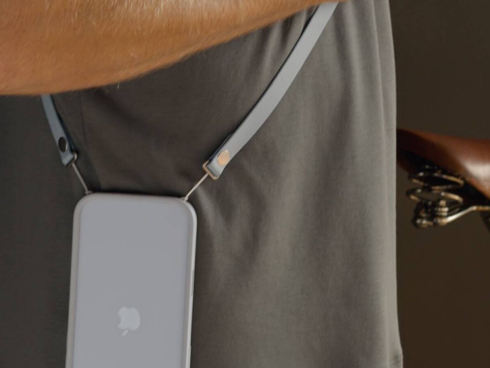 iPhone Air Bumper & Crossbody Strap セット クロスボディ ショルダー