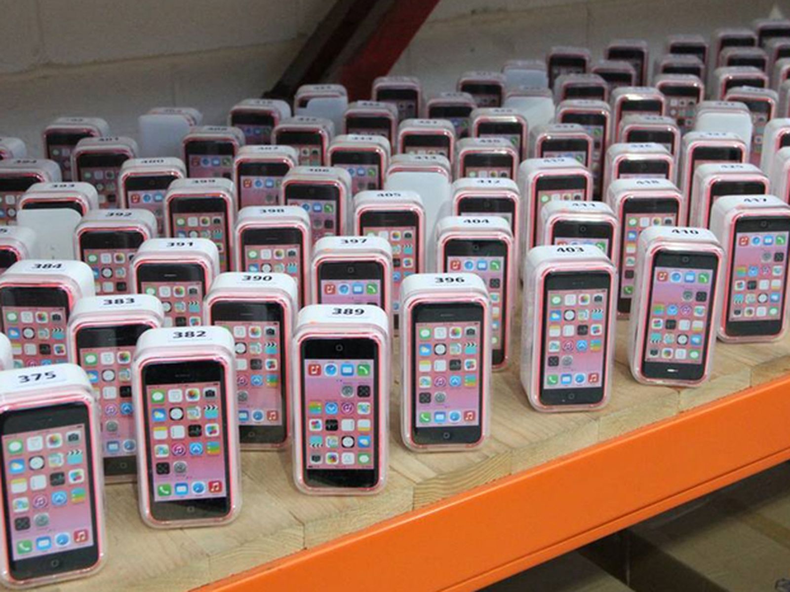 Phones4u Iphone And Ipad Inventory Being Liquidated At Low Prices By Uk Auction House Macrumors