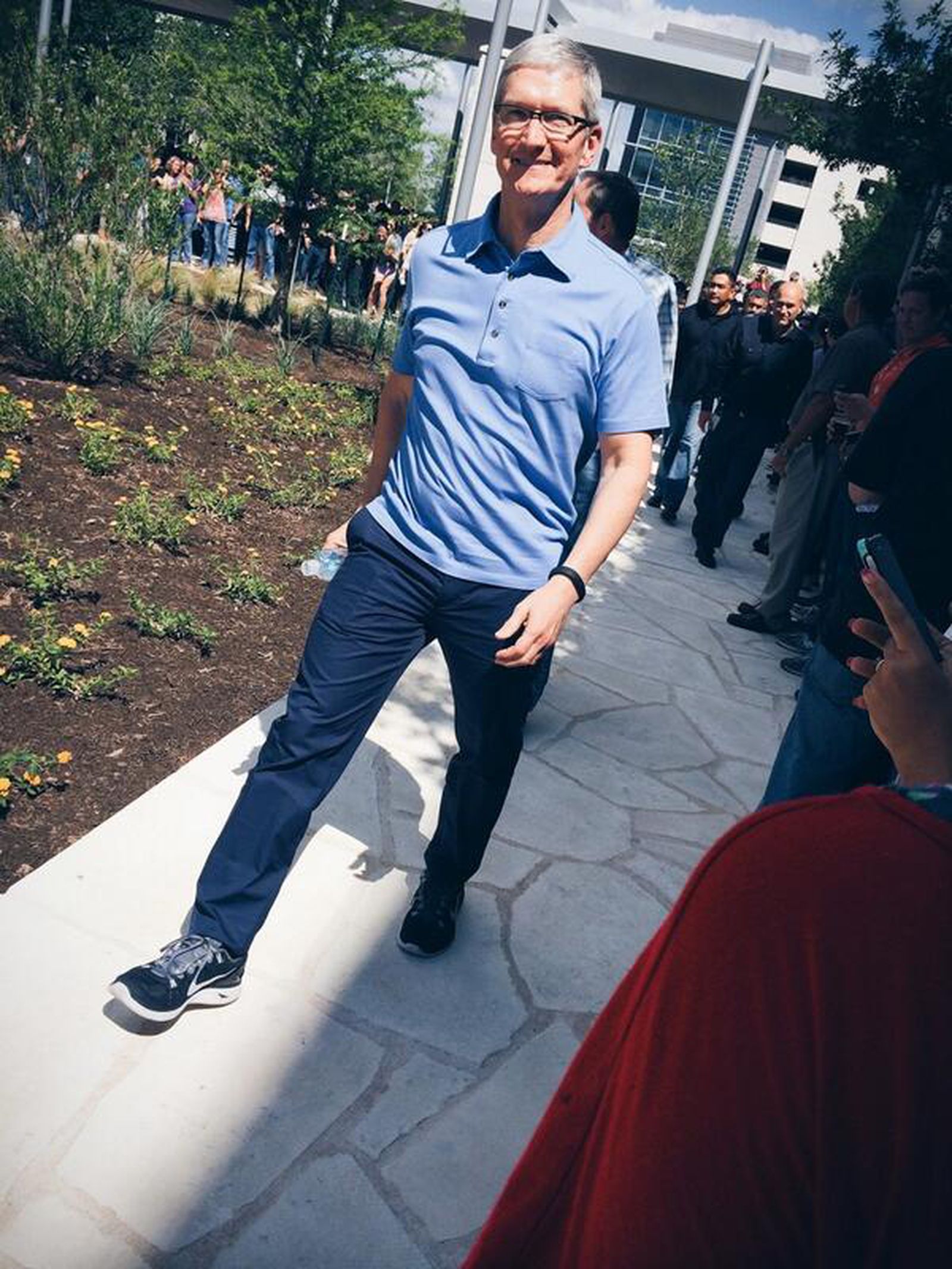 Tim Cook Visits New Campus, Says 'Exciting' Products Coming - MacRumors