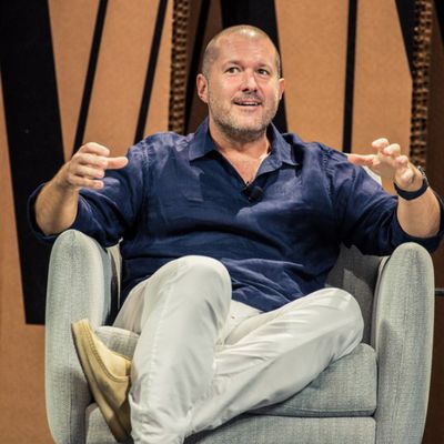 vf summit jony ive e1444264725697