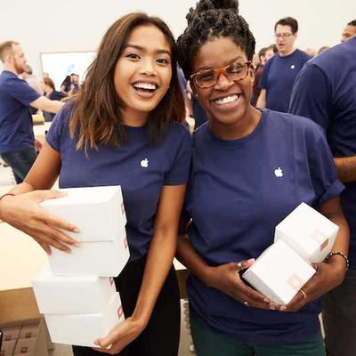 apple retail employees