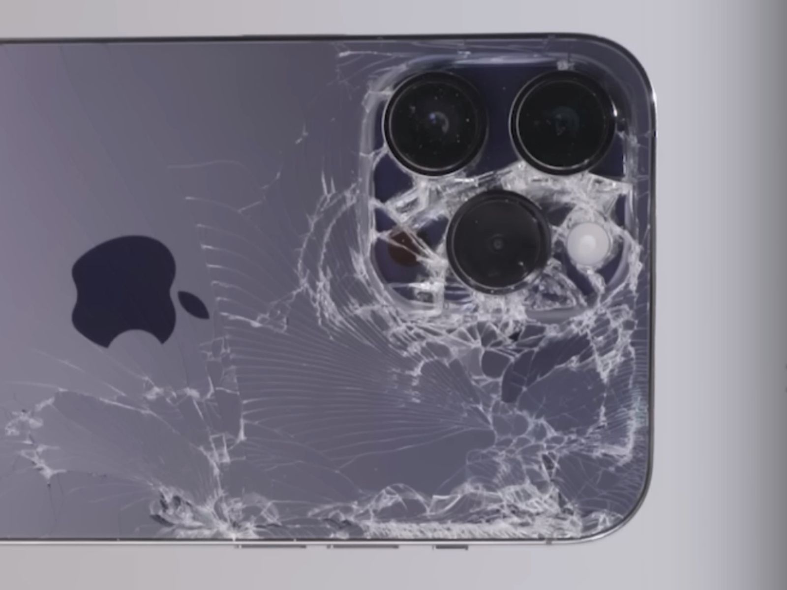 iPhone 15 Pro and Pro Max Will Cost a Lot Less to Repair Cracked Back Glass  - CNET