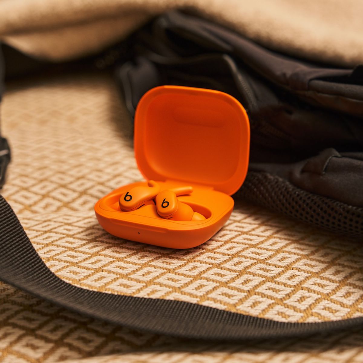 【新品未開封】PowerbeatsFit オレンジME2M4PA/A 5C9J6 Beats Powerbeats Fit True Wireless Active Noise Canceling Earbuds