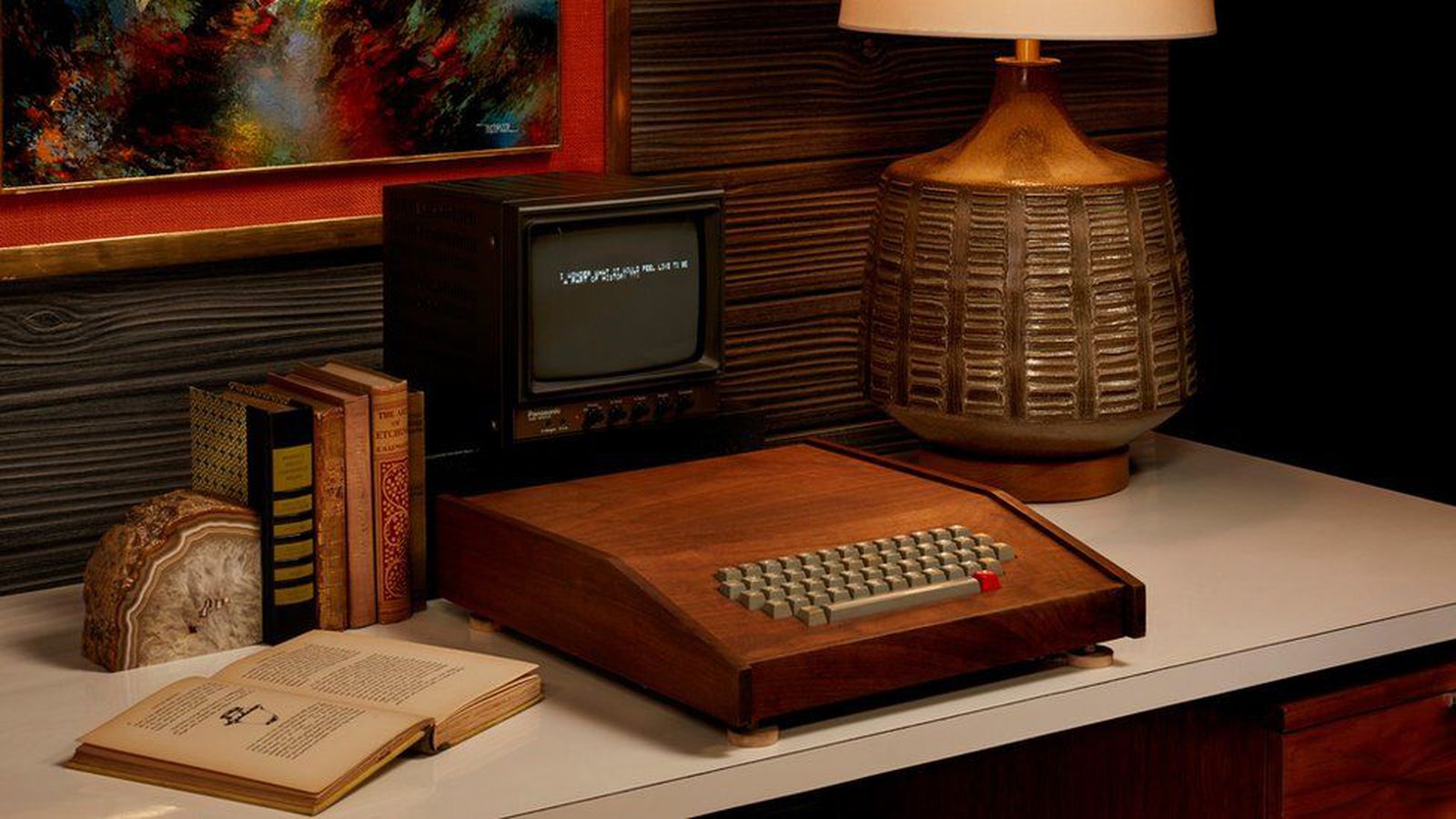 Rare Apple-1 Computer in Koa Wood Case Fetches $500,000 at Auction