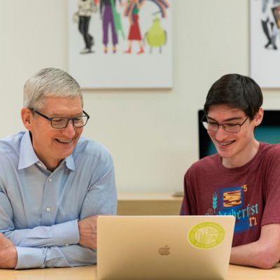 tim cook apple store florida