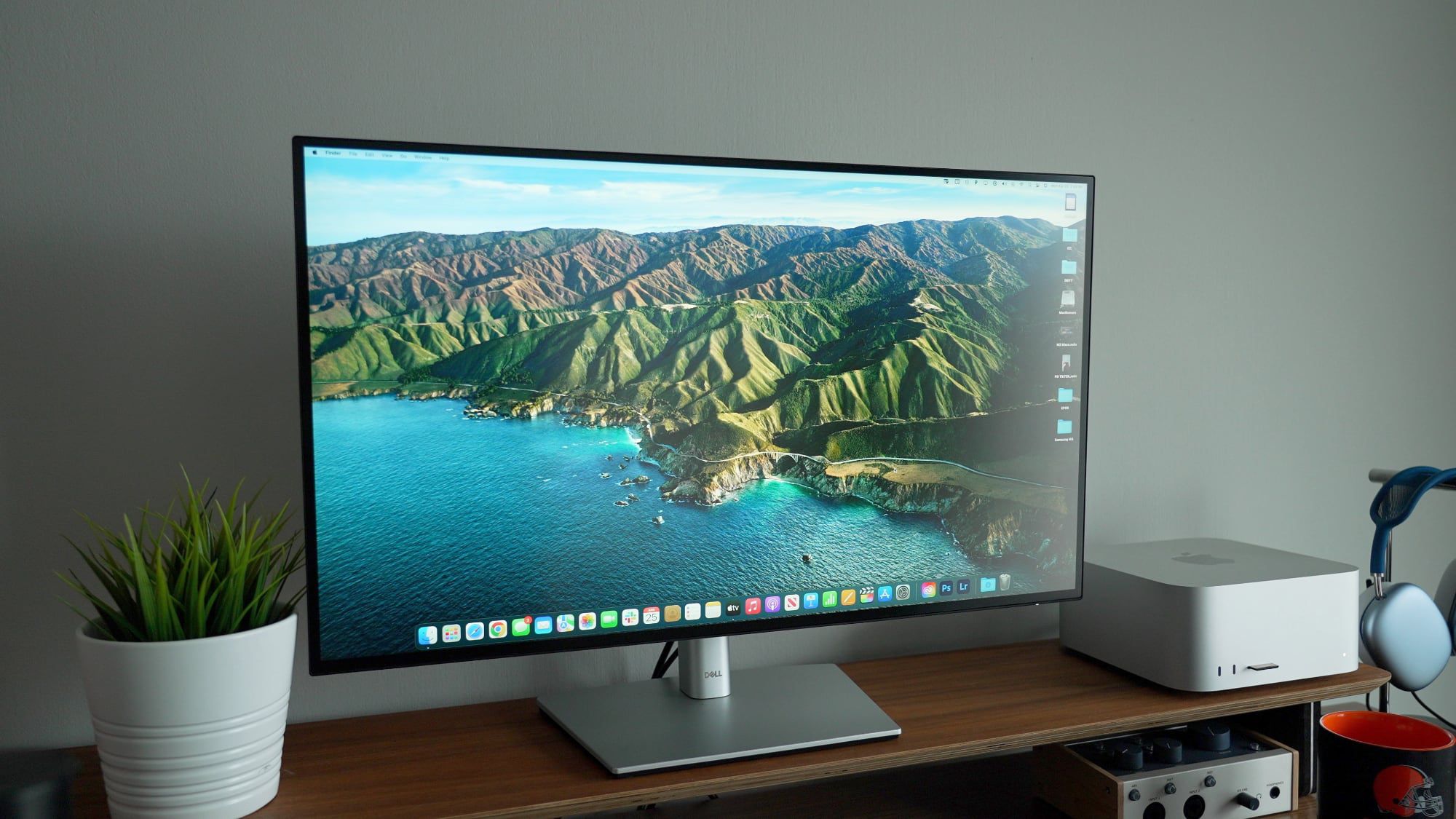 Apple's Studio Display vs. Dell's Latest $655 27-Inch UltraSharp Monitor -  MacRumors