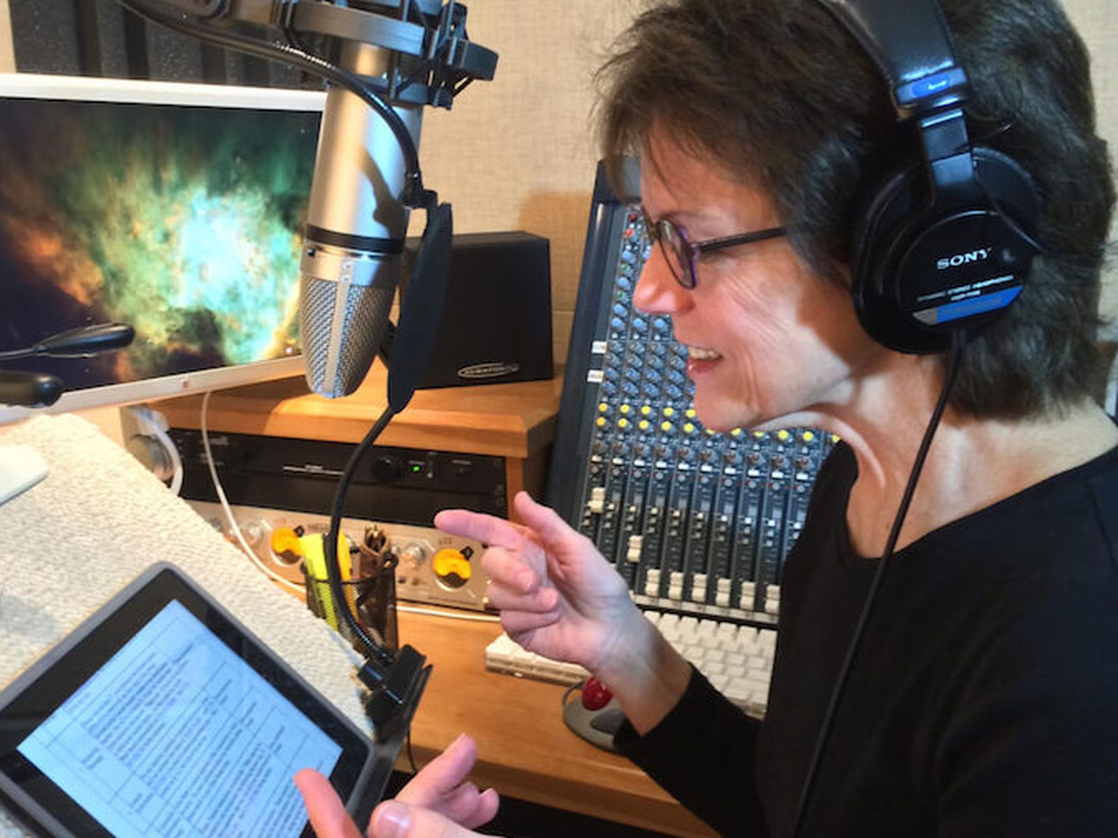 Siri Voice Actress Susan Bennett Reveals More Details About the Origins of Apple's Virtual Assistant - MacRumors
