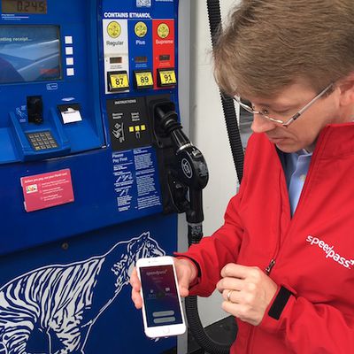 exxonmobil apple pay