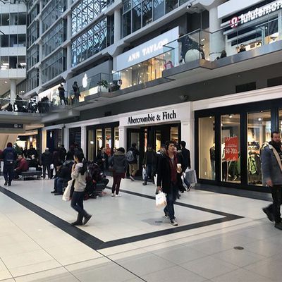 Apple Teases New Store 'Coming Soon' at Square One Mall Near Toronto -  MacRumors