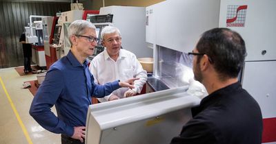 tim cook visits eldim