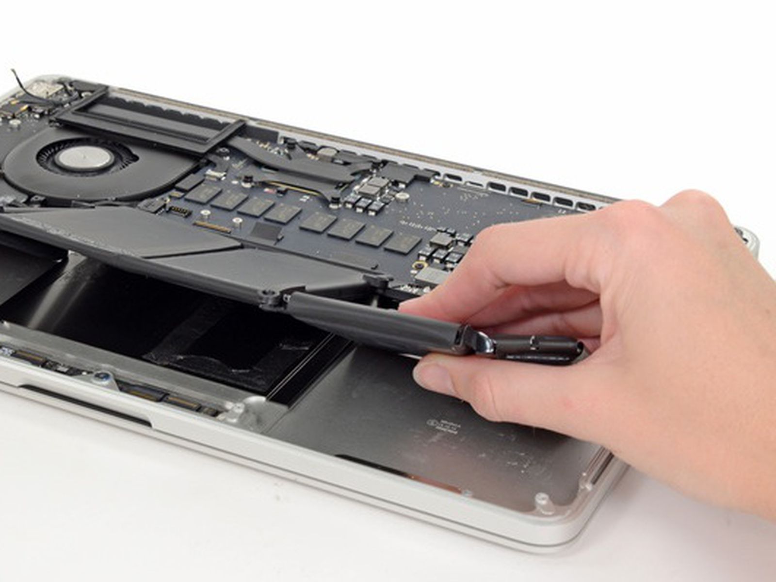Teardowns of Late Retina MacBook Pros Reveal No Improvements Accessibility -