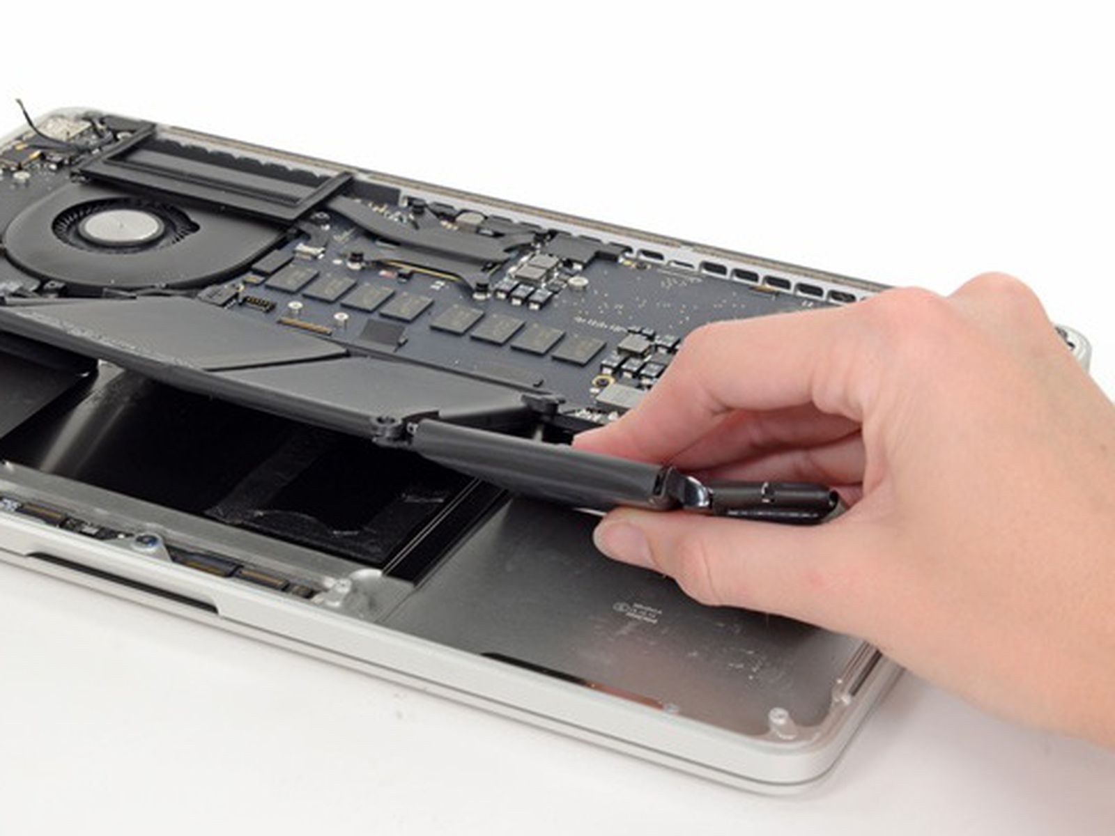 Teardowns of Late 2013 Retina MacBook Pros Reveal No Improvements