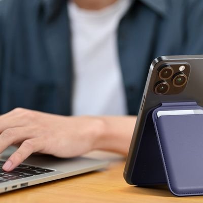 satechi wallet stand