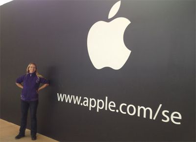 apple store stockholm taby barrier