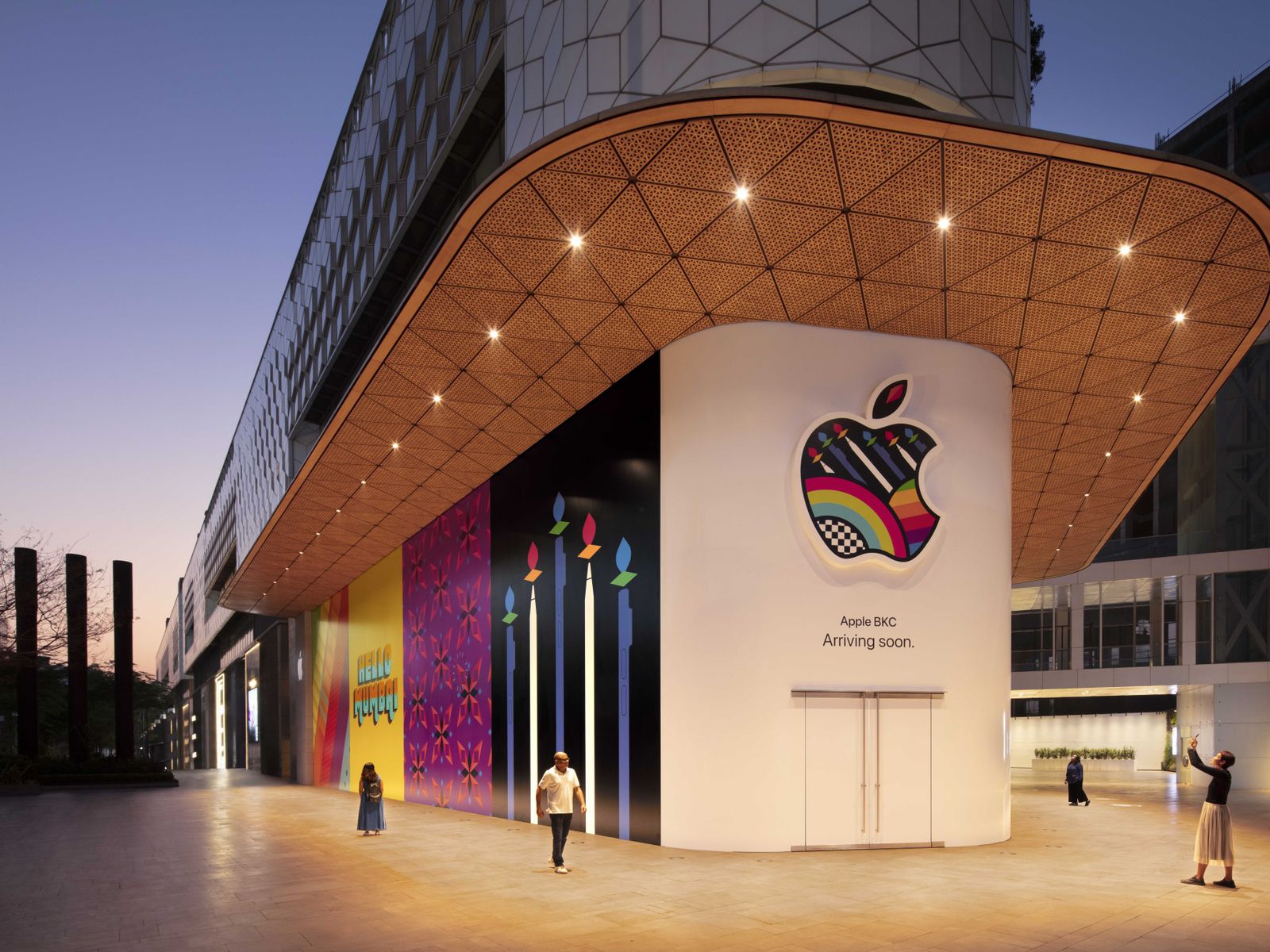 Apple BKC Retail Store in Mumbai 'Coming Soon,'.