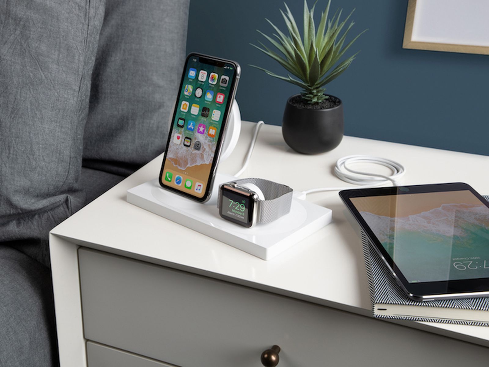Belkin Introduces BOOSTUP Wireless Charging Dock With iPhone XS/XS Max/XR  and Apple Watch Series 4 Compatibility - MacRumors
