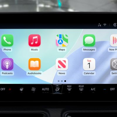 Apple CarPlay iOS 26 Tight Crop