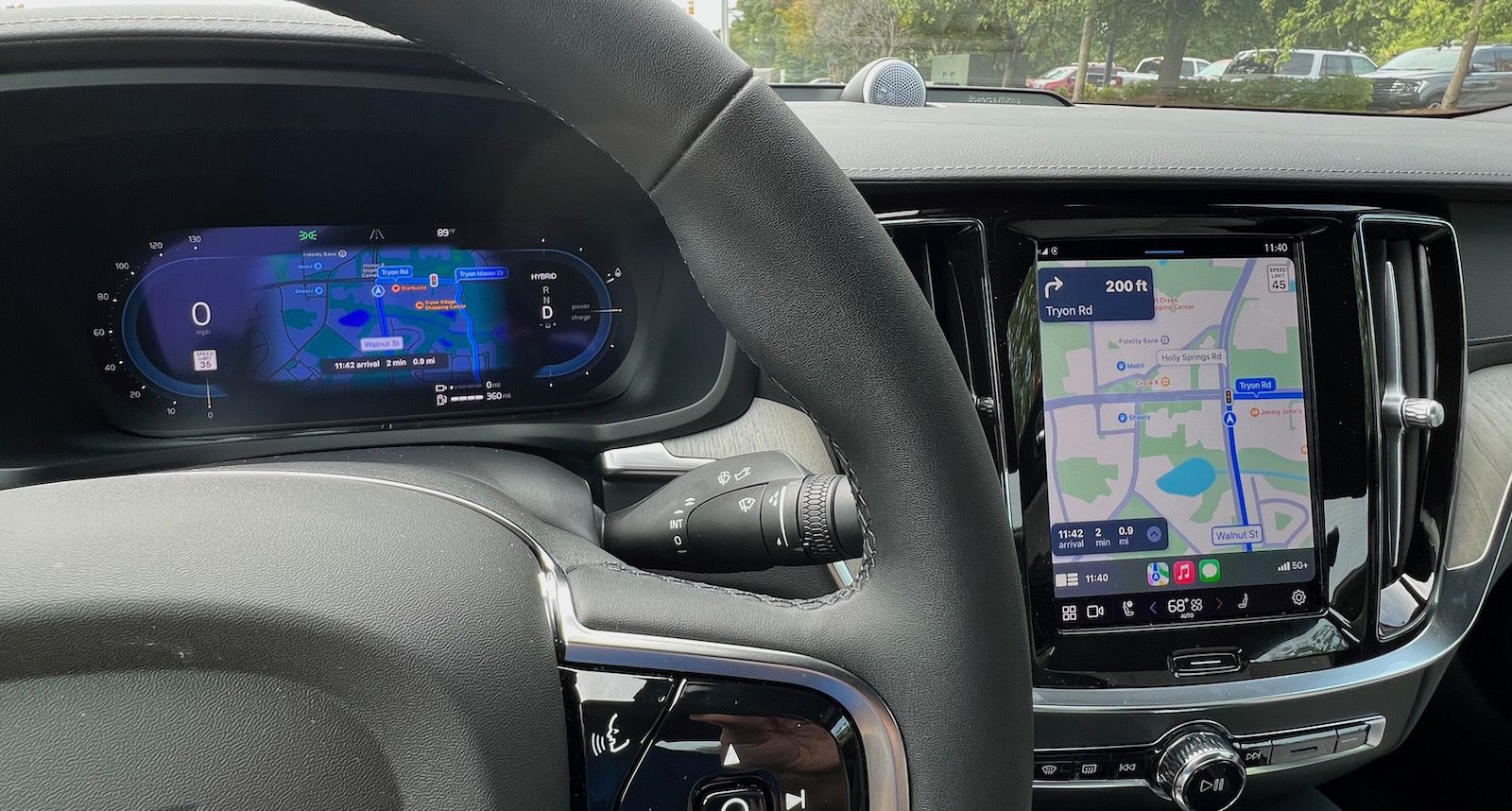 volvo s90 apple carplay full screen