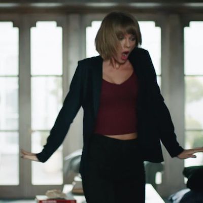 taylor swift darkness ad