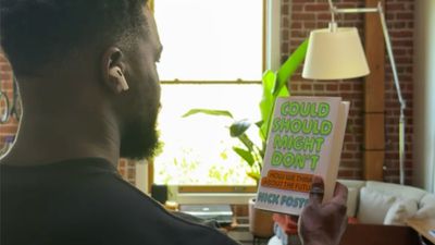 Наушники AirPods с камерой подтверждены: смотрите на них в действии