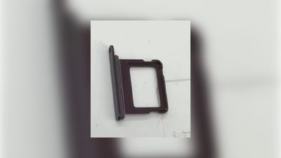 Предполагаемый лоток для SIM-карты iPhone 18 Pro снова демонстрирует темно-вишневый цвет