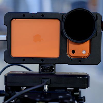 iPhone 17 Pro MLB Rig